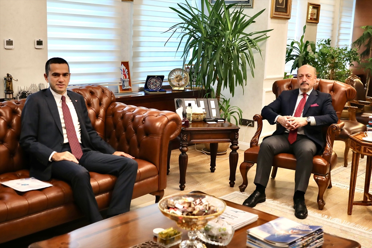 TİSK Başkanı Akkol, Çalışma ve Sosyal Güvenlik Bakanı Bilgin ile görüştü