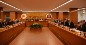 - Toplantıda, kamuda 700 binden fazla işçinin ücretlerine 2023-2025 dönemindeki