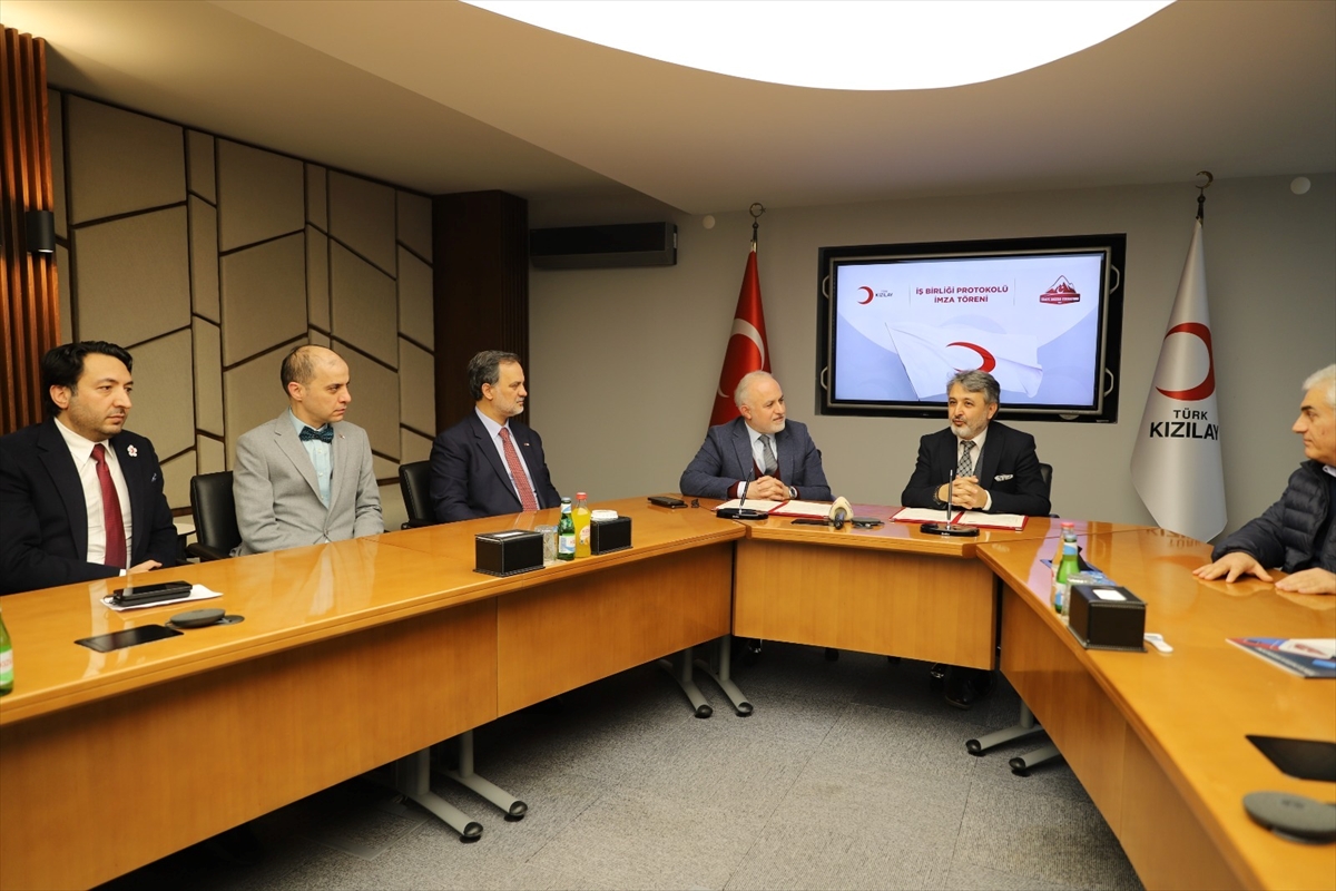 Türkiye Dağcılık Federasyonu ile Türk Kızılay arasında iş birliği protokolü imzalandı