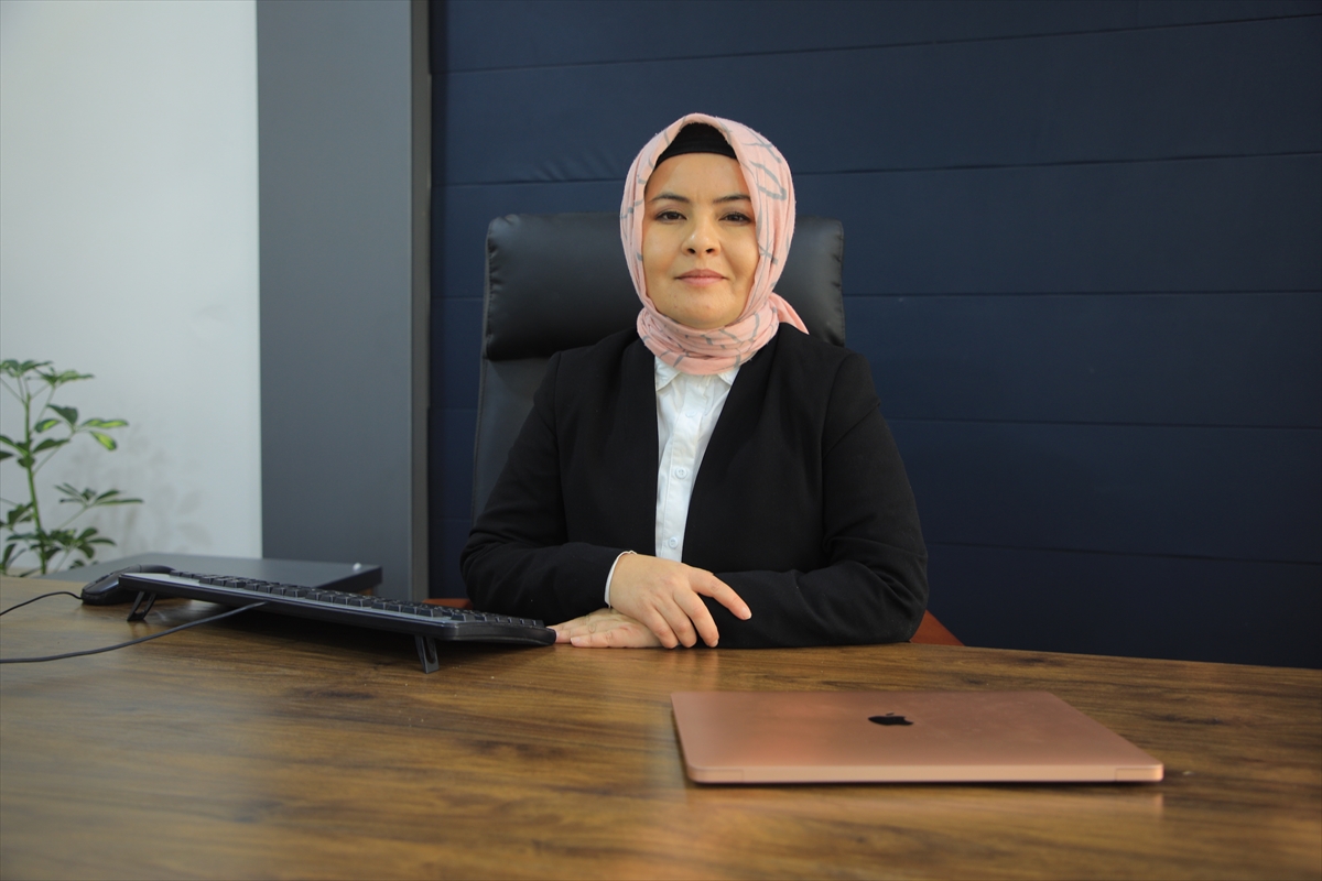 Türkiye mezunu Nurdinova, Özbekistan Cumhurbaşkanlığında uzman olarak çalışıyor