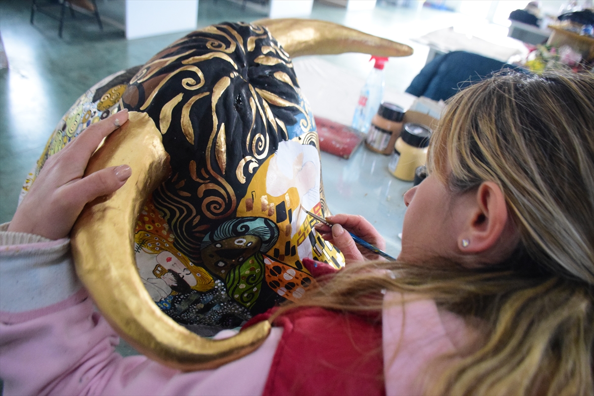 Venedik Karnavalı'nın maskeleri Arnavutluk’ta üretiliyor