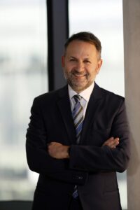 - Şirket, söz konusu 5 yeni trendi, "dijital uçurumun kapanması",