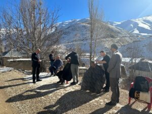 HAKKARİ (AA) – Yüksekova Halk Eğitim Merkezi Müdürlüğü bünyesinde çalışan