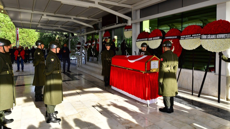 Depremde şehit olan Piyade Er Eren Taşkın, son yolculuğuna uğurlandı