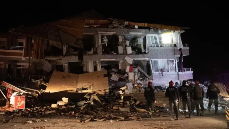 Hatay’daki 6,4 büyüklüğündeki deprem sonrası 32 artçı yaşandı