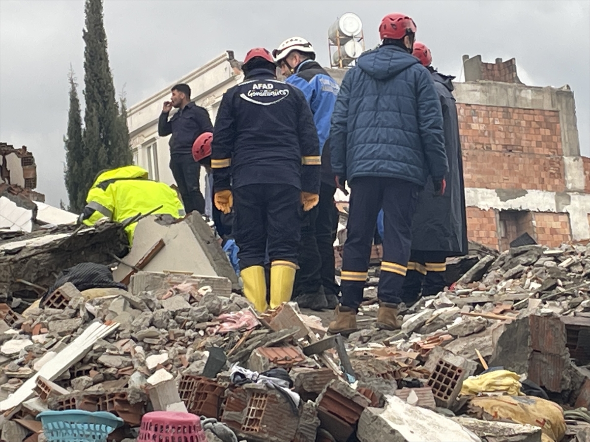 İçişleri Bakanlığı deprem bölgesinde yaklaşık 38 bin personel görevlendirdi