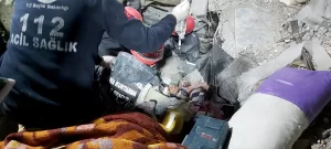 MANİSA (AA) – "Asrın felaketi" olarak nitelenen Kahramanmaraş merkezli depremlerden