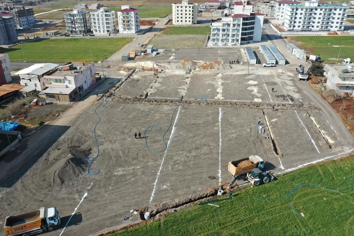 Adıyaman'daki çadır kentte oluşturulan kreş, depremzede çocuklara moral oluyor