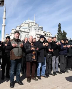 İSTANBUL (AA) – Kahramanmaraş merkezli depremlerde hayatını kaybedenler için İstanbul'daki