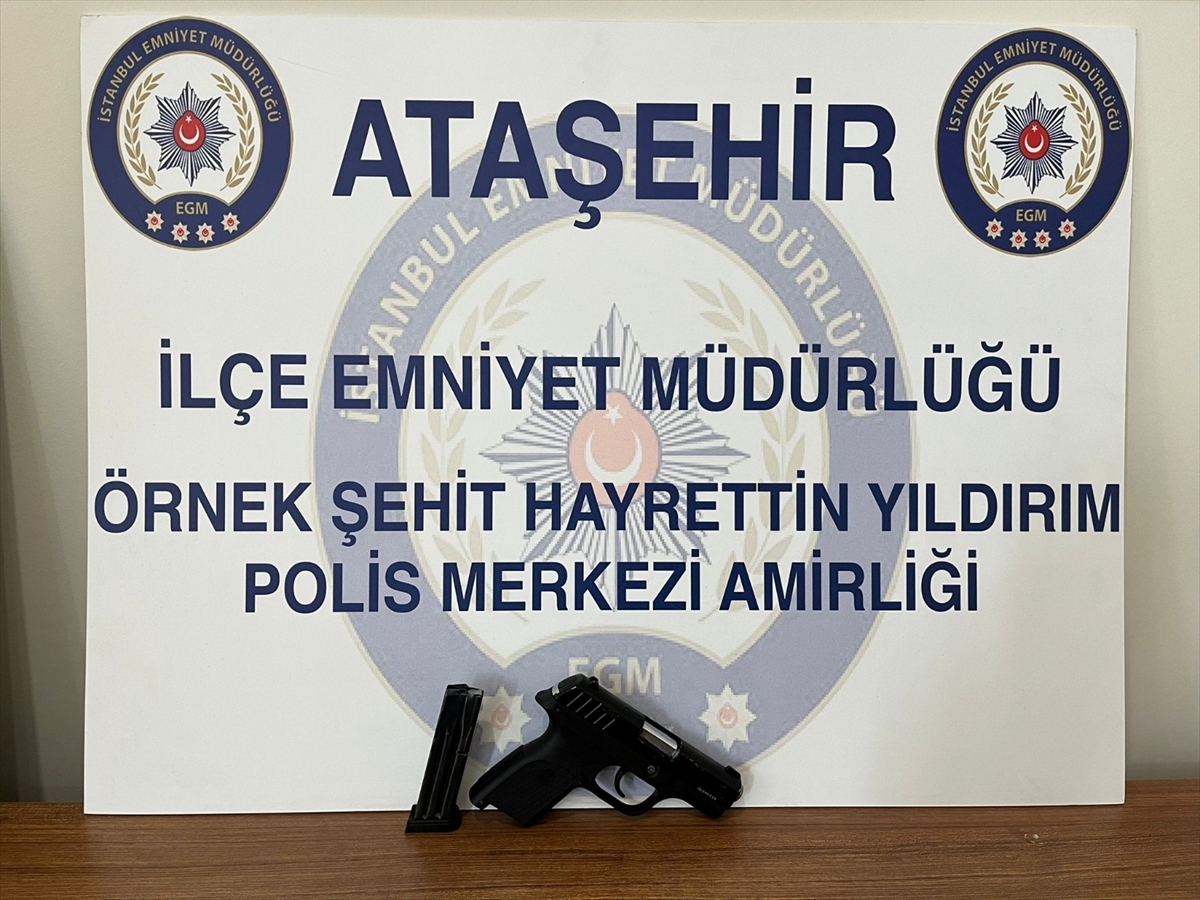 Ataşehir'de trafikte silahla İETT sürücüsünü tehdit eden şüpheli yakalandı