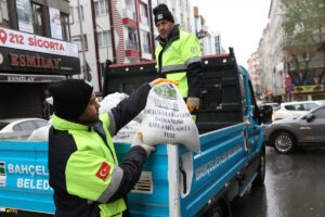 - Belediye 1200 personel, 152 araç ve iş makinasından oluşan