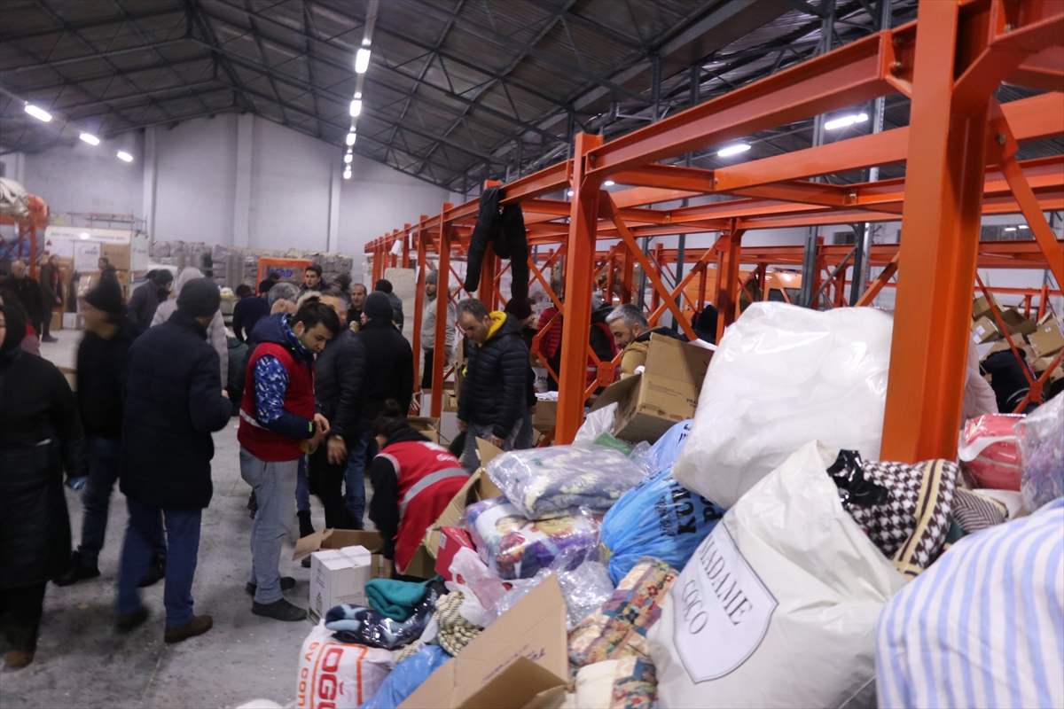 Bolu'dan deprem bölgesine yardımlar devam ediyor