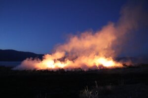 BURDUR (AA) – Burdur Gölü kenarındaki sazlık alanda çıkan yangın