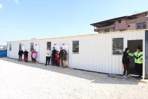 BURSA (AA) – Kahramanmaraş merkezli depremlerden etkilenen Hatay'da depremzedeler Bursa