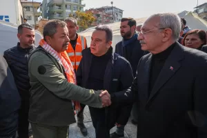 - "El birliğiyle bütün bu sorunları çözeceğiz. Hiç kimse bundan