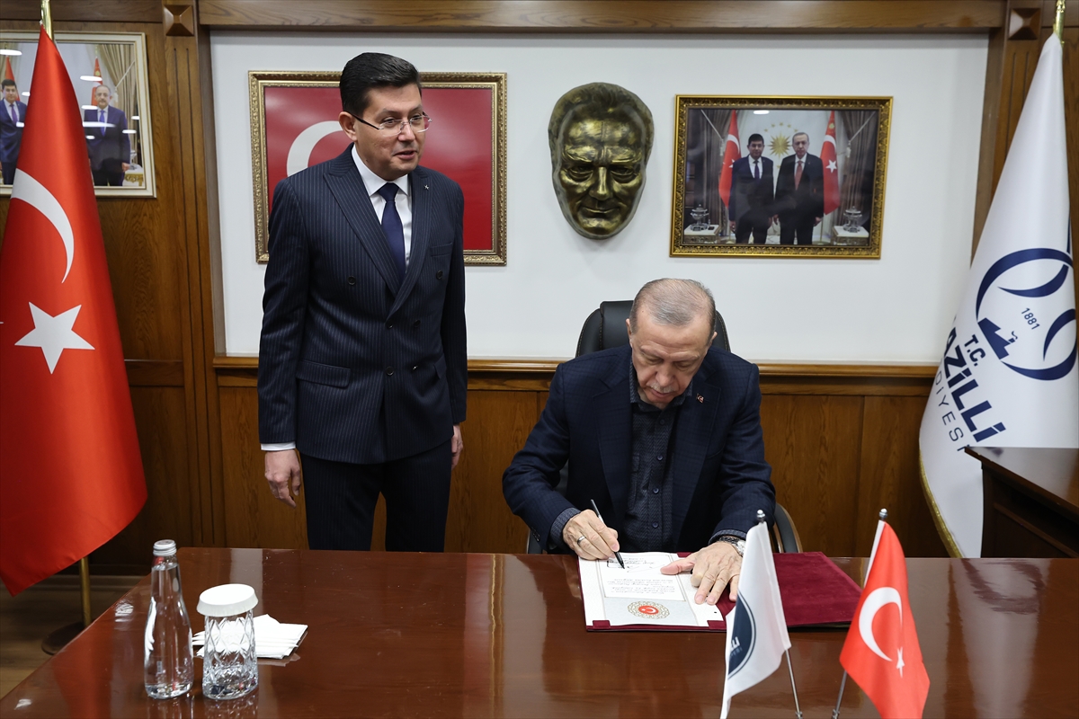 Cumhurbaşkanı Erdoğan, Nazilli Belediyesi'ni ziyaret etti