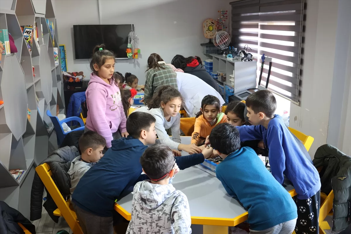 Depremzede çocuklar Çankırı'daki çocuk akademisinde moral buluyor