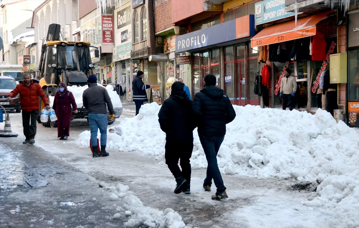 Doğu Anadolu'da gece en düşük sıcaklık sıfırın altında 19 derece ile Kars'ta ölçüldü