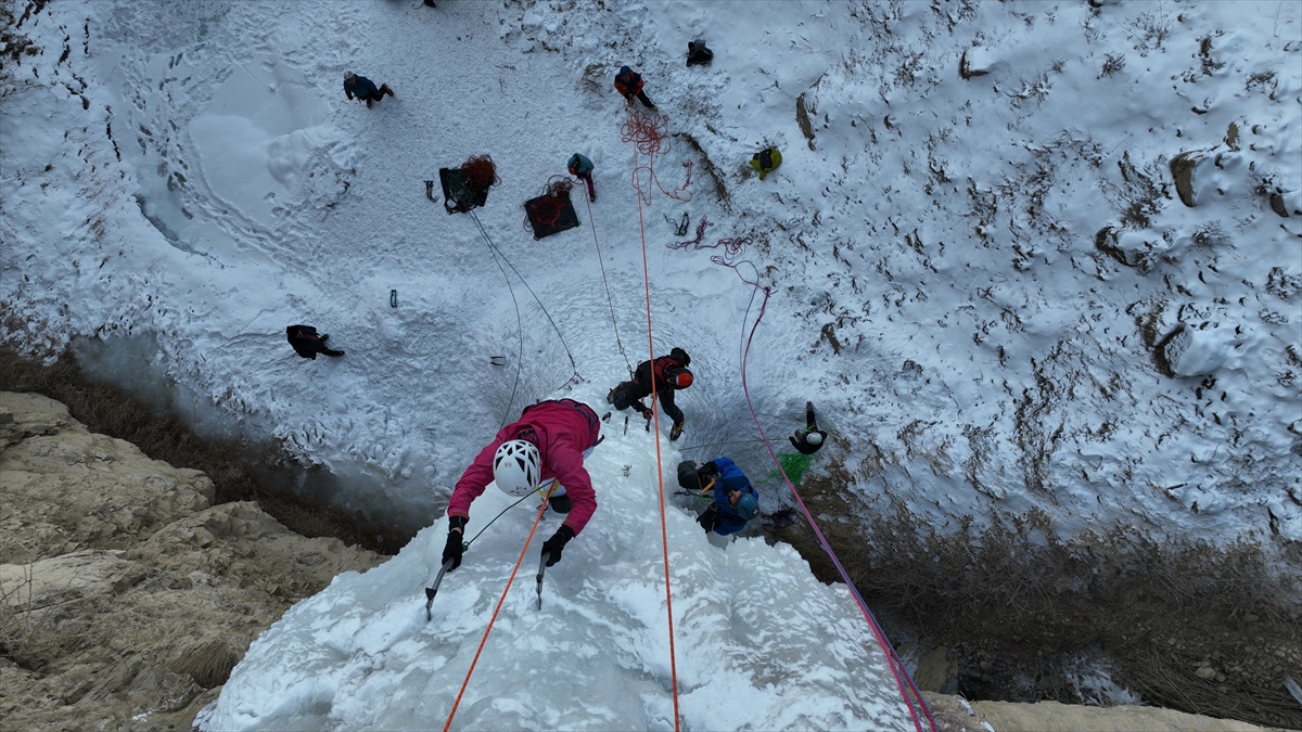 Erzurum'da 9. Uluslararası Emrah Özbay Buz ve Kaya Tırmanış Festivali tamamlandı