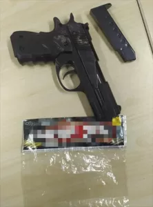 ESKİŞEHİR (AA) – Eskişehir'in Sivrihisar ilçesinde bir kuyumcuyu oyuncak silahla