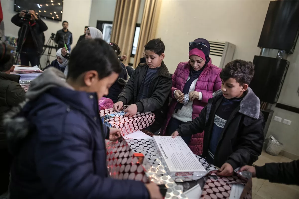 Gazze'den Türkiye ve Suriye'deki depremzede çocuklar için hediye kampanyası