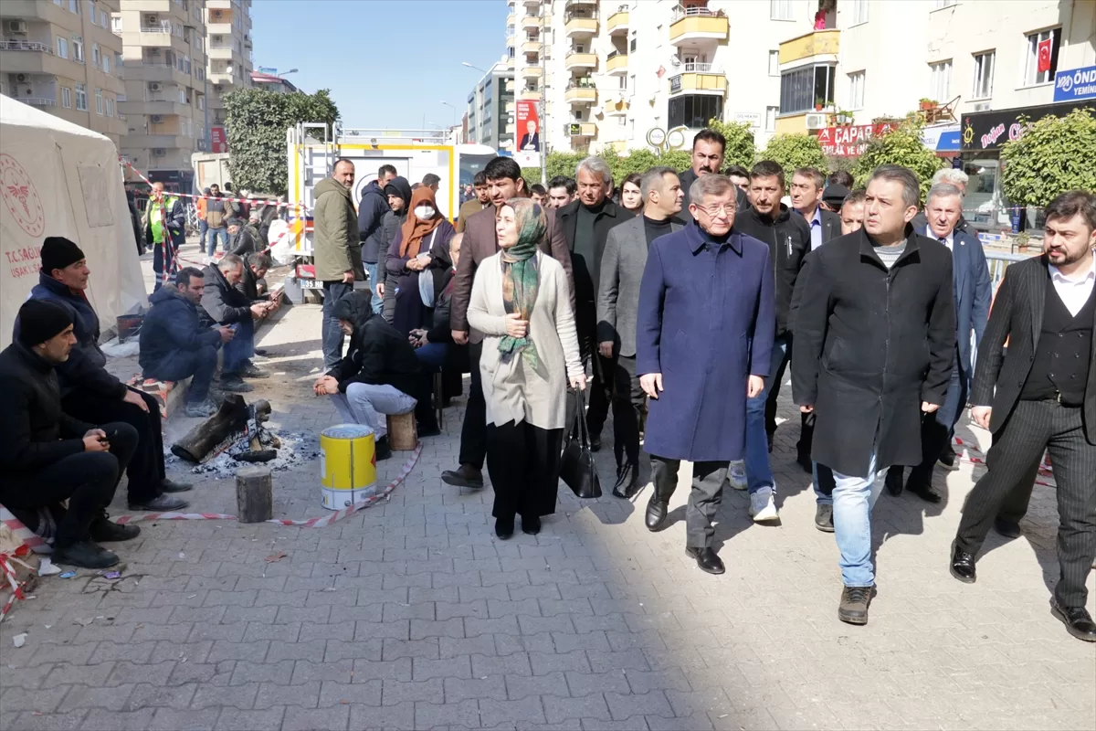 Gelecek Partisi Genel Başkanı Davutoğlu, Osmaniye'de incelemelerde bulundu