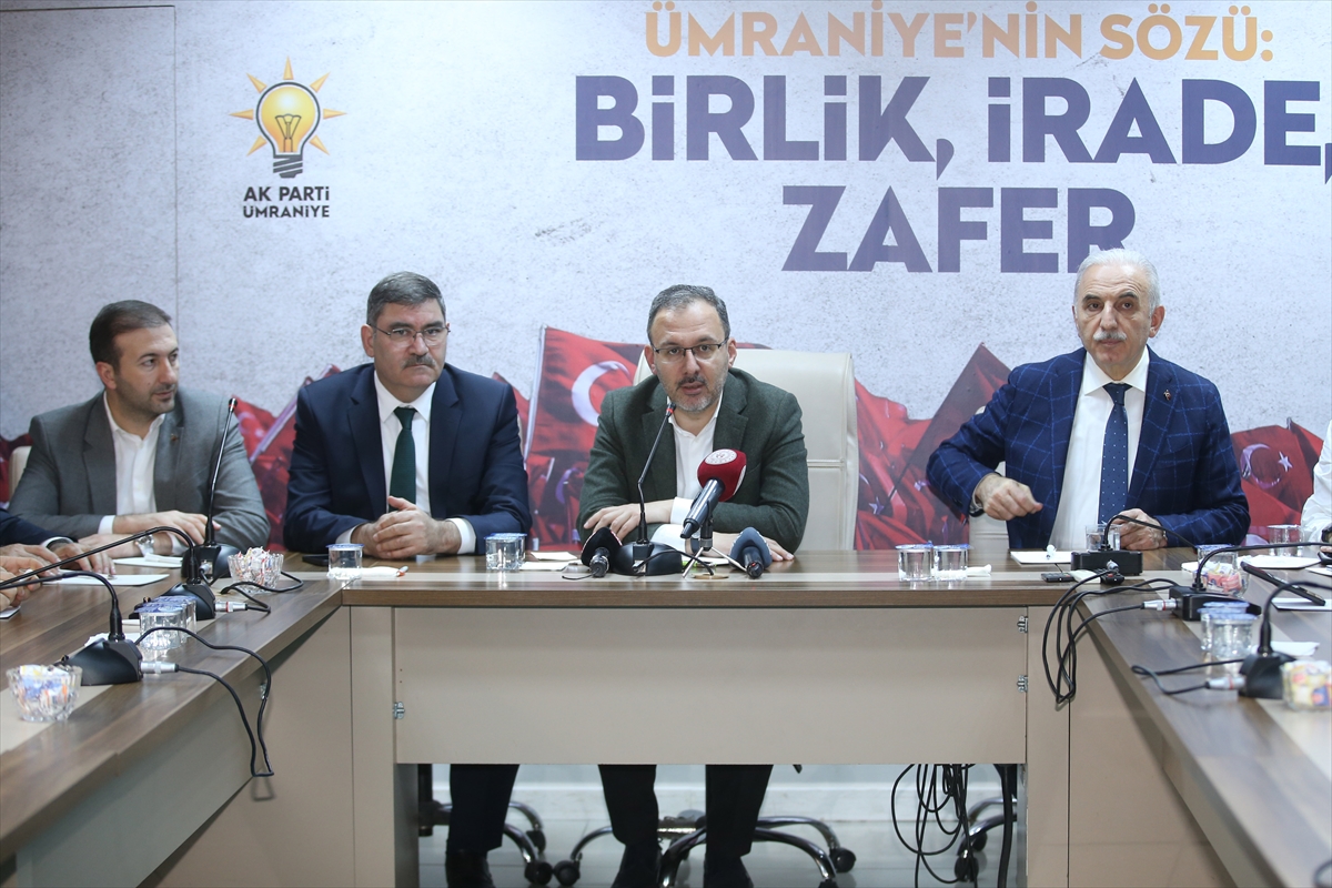 Gençlik ve Spor Bakanı Kasapoğlu'dan AKP Parti Ümraniye İlçe Teşkilatına ziyaret: