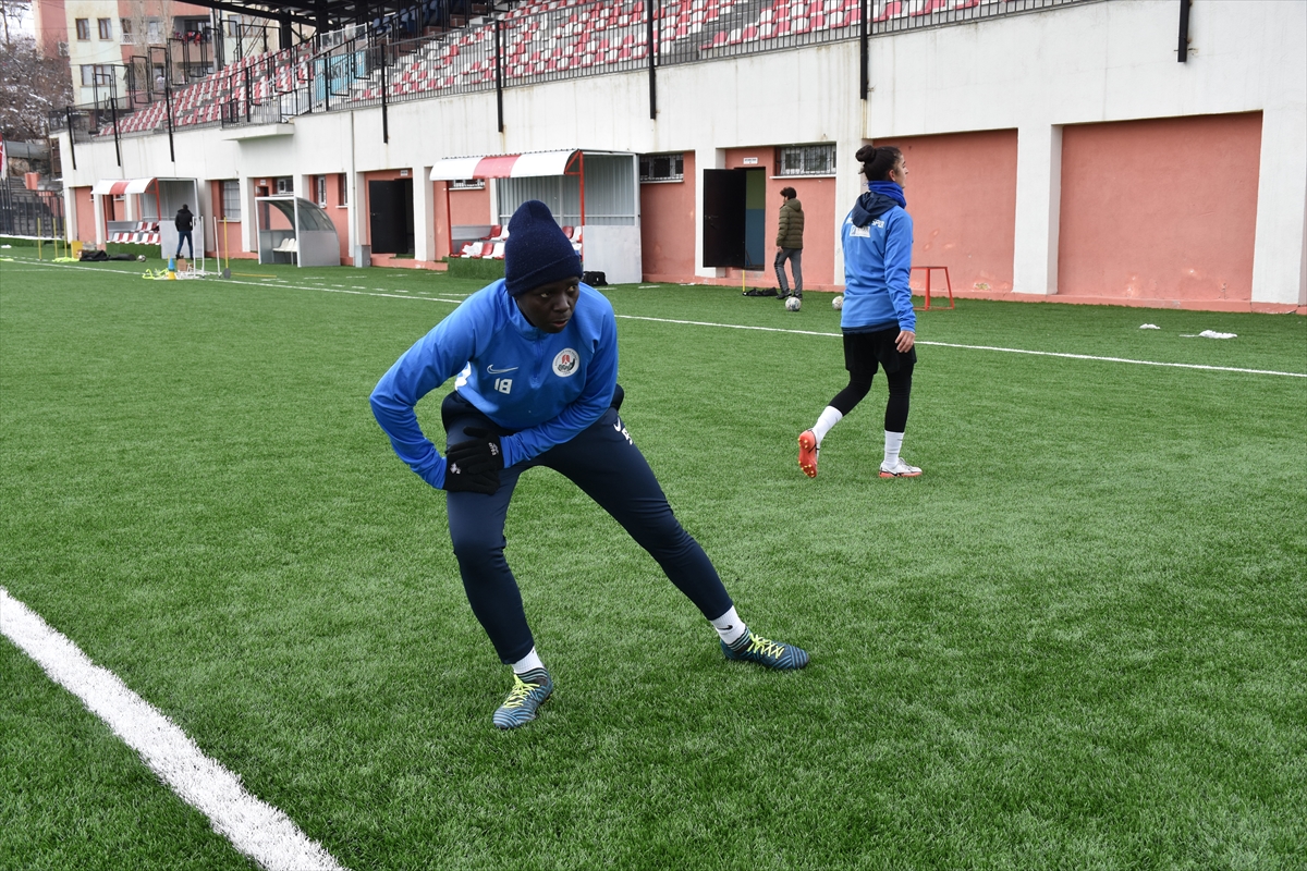 Hakkarigücü, 7. Afrikalı futbolcuyu kadrosuna kattı