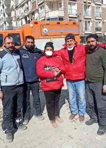 ERZURUM (AA) – Erzurum Büyükşehir Belediyesi ekibi, Hatay'daki enkazda bulduğu