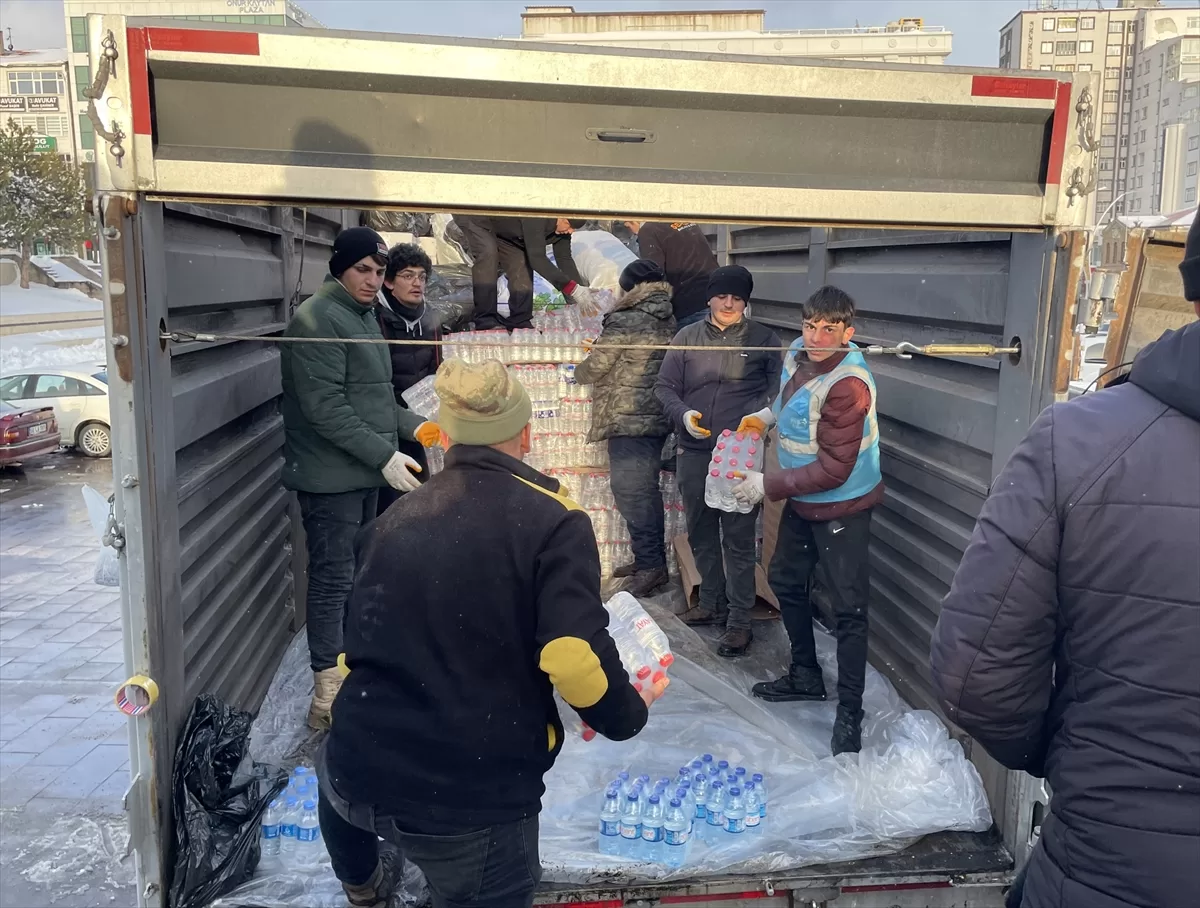İç Anadolu'dan deprem bölgesine yardımlar sürüyor