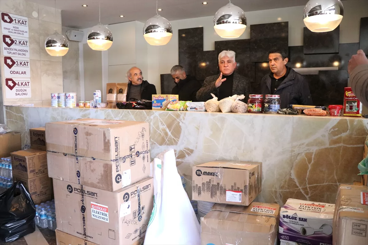 İç Anadolu'dan depremzedelere yardımlar sürüyor