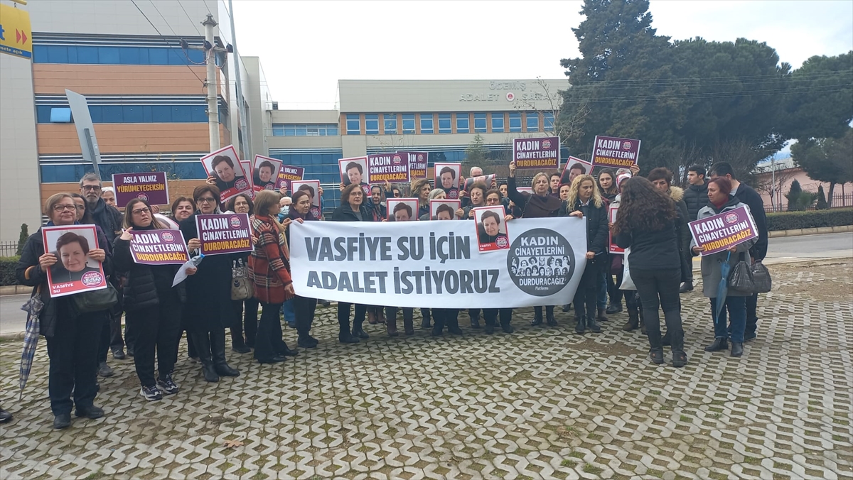 İzmir'de bıçakla öldürülen kadının tutuklanan eşi hakim karşısında