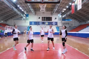 KOCAELİ (AA) – Türkiye Kadınlar Basketbol Ligi ekiplerinden İzmit Belediyespor