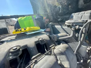 KAHRAMANMARAŞ (AA) – Kahramanmaraş'ta depremlerde yıkılan binaların enkazlarını kaldıran araç