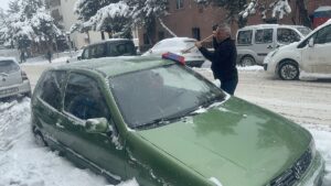 GÜMÜŞHANE (AA) – Gümüşhane, Giresun ve Bayburt'ta kar nedeniyle 642