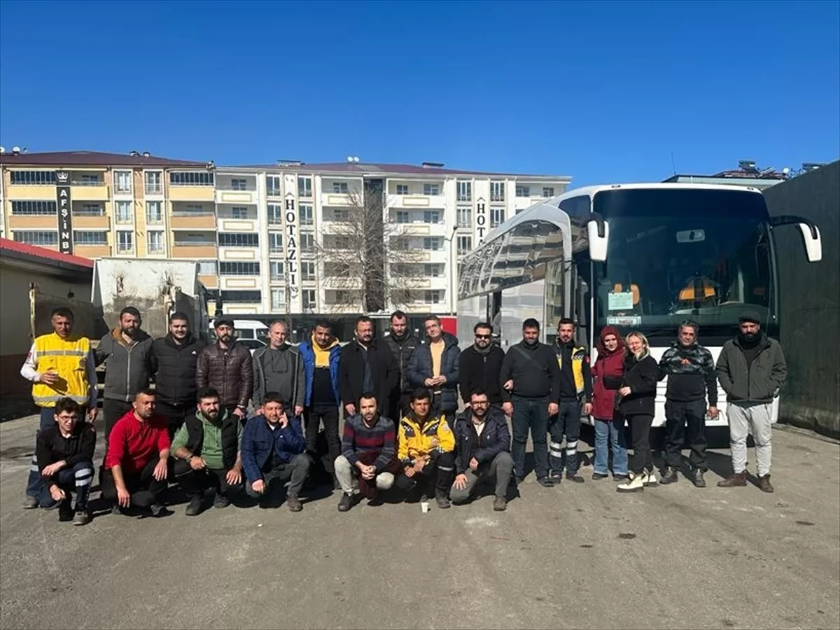 Karamanlı eczacı teknisyenleri, Kahramanmaraş'taki depremzedelere hizmet verdi
