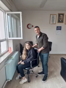 - Öğretmenin müdahalesi güvenlik kamerasına yansıdı