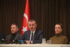 KOCAELİ (AA) – Kocaeli Büyükşehir Belediye Başkanı Tahir Büyükakın ile