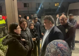 KOCAELİ (AA) – Kocaeli'nin Çayırova ilçesinde "dur" ihtarına uymayan sürücü