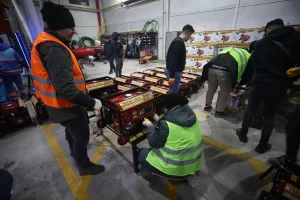 MALATYA (AA) – Malatya'da yıkılan binaların enkazlarındaki arama kurtarma çalışmalarında