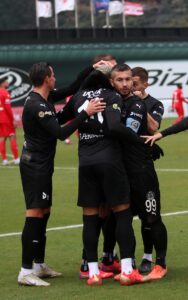 - Manisa FK: 1 - Yılport Samsunspor: 1