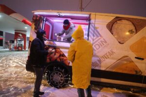 MARDİN (AA) – Mardin'de Valilik koordinasyonunda yürütülen karla mücadele çalışmaları