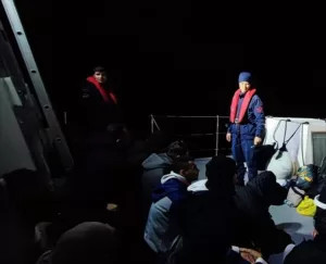 MUĞLA (AA) – Bodrum açıklarında lastik botla yasa dışı geçiş