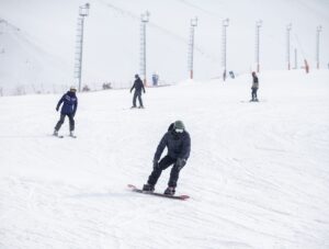 ERZURUM (AA) – Türkiye'nin önemli kayak merkezlerinden Palandöken'de, yarı yıl