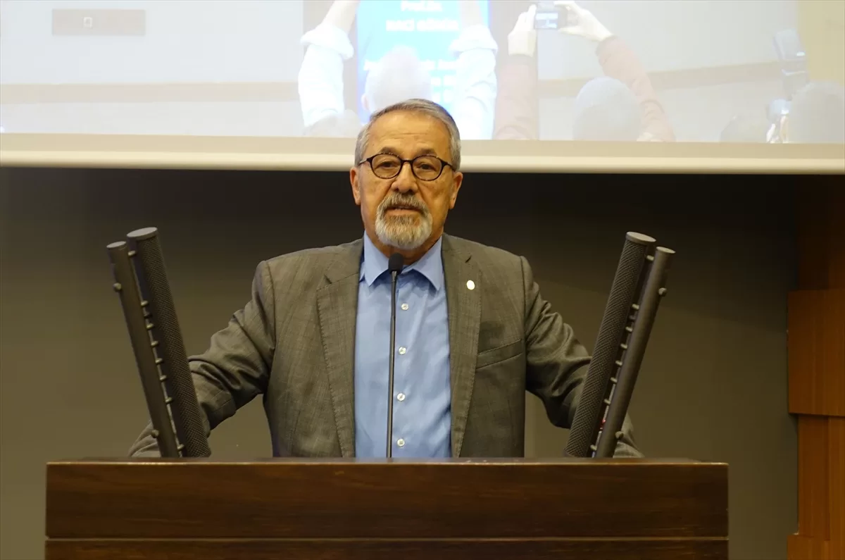 Prof. Dr. Naci Görür, İzmir'de oda ve borsaların ortak meclis toplantısına katıldı: