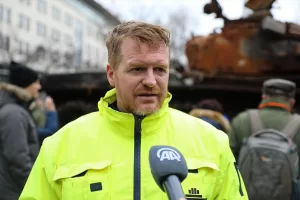 BERLİN (AA) – Almanya’da Rusya’nın Berlin Büyükelçiliğinin önüne, Ukrayna’daki savaşta