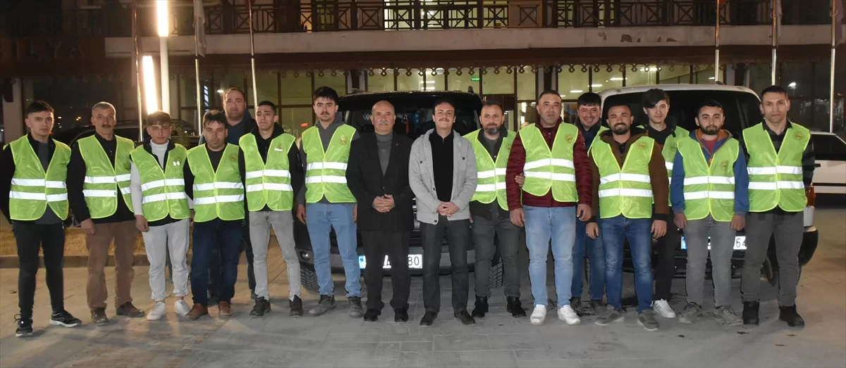 Sinop'tan gönüllü 14 sıhhi tesisat ustası deprem bölgesine uğurlandı