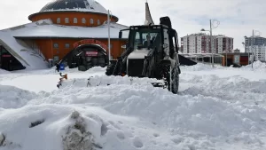 SİVAS (AA) – Sivas'ta kar ve tipi nedeniyle 219 köy