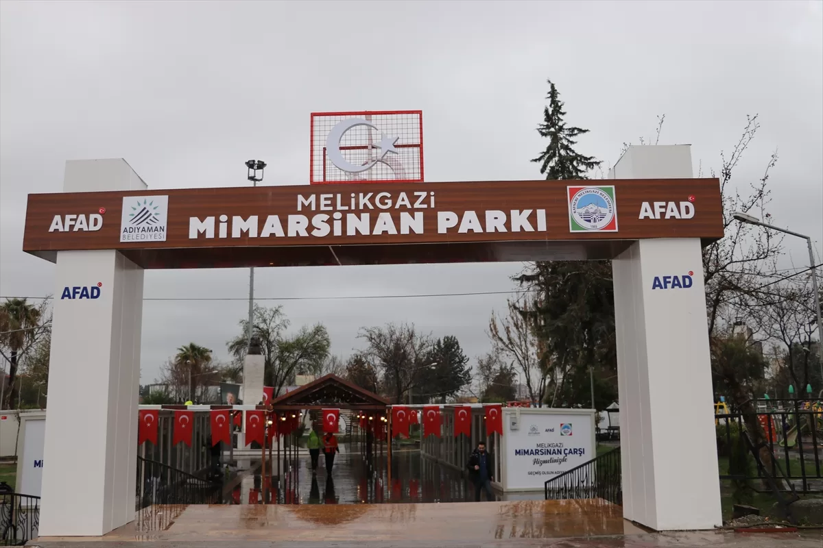 Adıyaman'da depremzede esnaf için “prefabrik çarşı” kuruldu