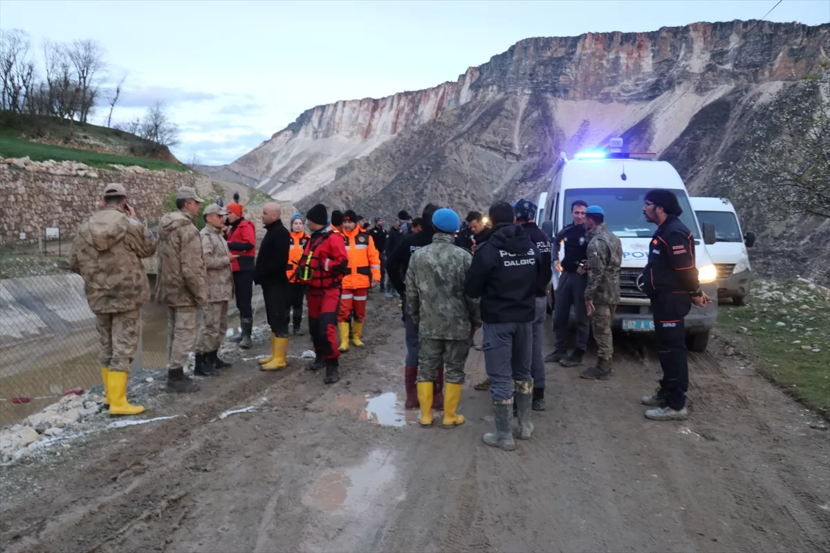 Adıyaman'da selin ardından başlatılan aramada çocuk cesedine ulaşıldı